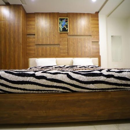 Hotel Royal Phoenix Agra  Dış mekan fotoğraf