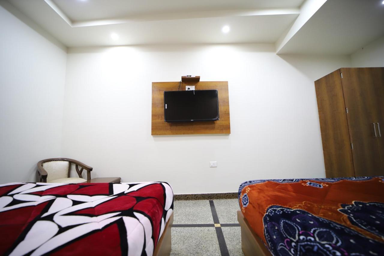 Hotel Royal Phoenix Agra  Dış mekan fotoğraf