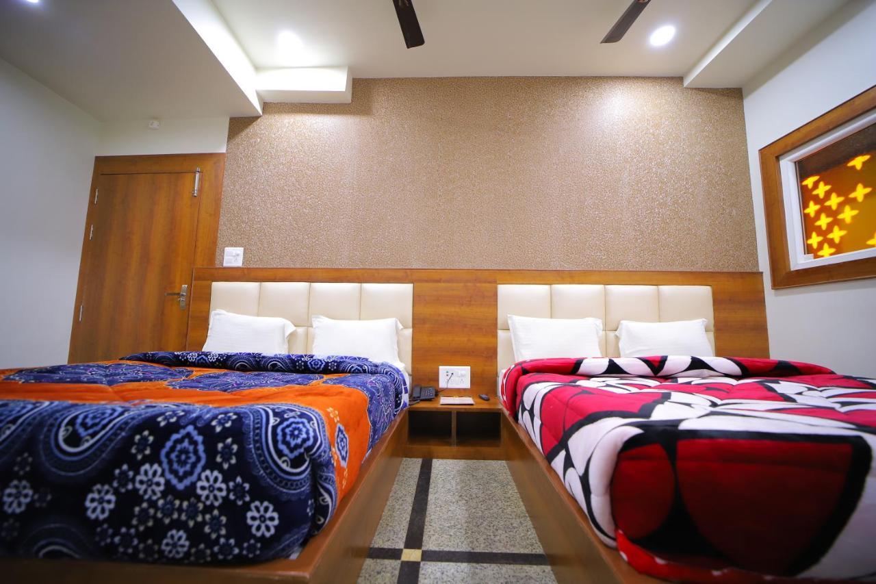 Hotel Royal Phoenix Agra  Dış mekan fotoğraf