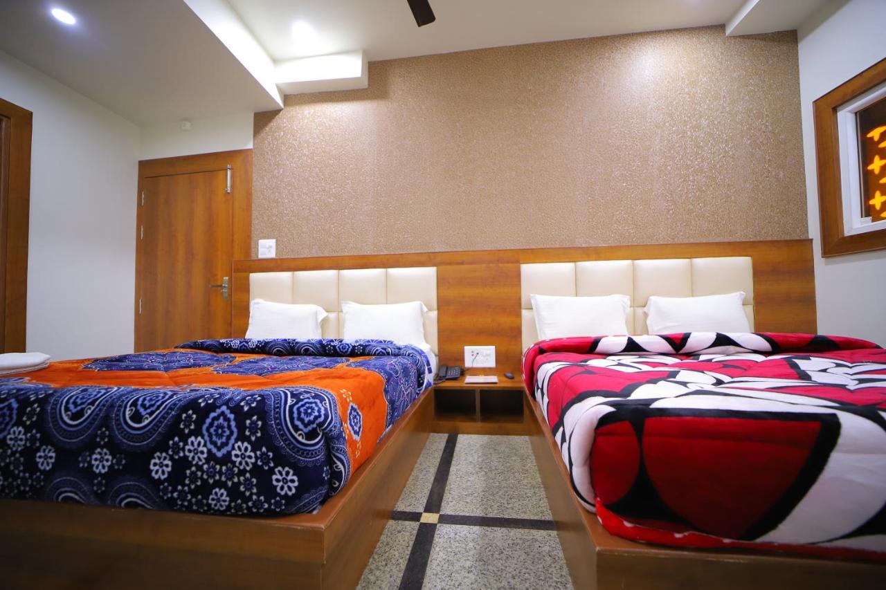 Hotel Royal Phoenix Agra  Dış mekan fotoğraf
