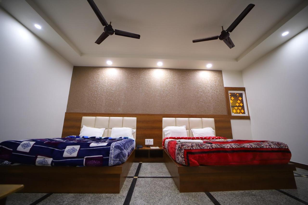 Hotel Royal Phoenix Agra  Dış mekan fotoğraf