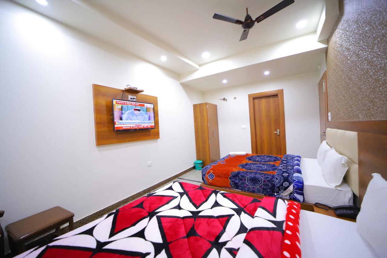 Hotel Royal Phoenix Agra  Dış mekan fotoğraf