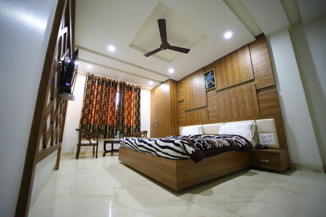 Hotel Royal Phoenix Agra  Dış mekan fotoğraf